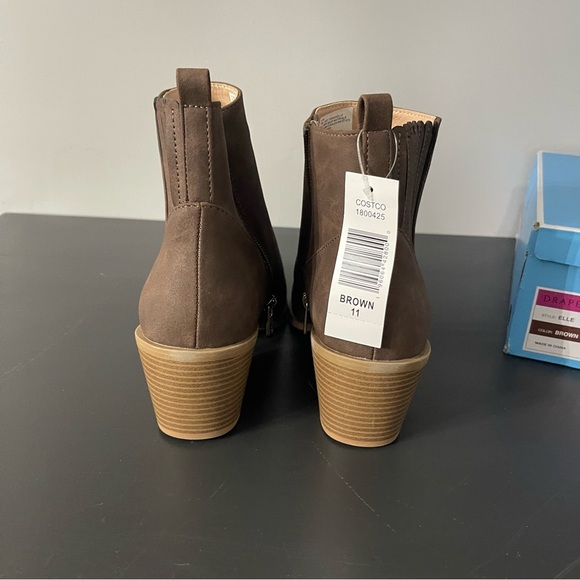 Draper James Elle Black Ankle Booties with Sleek Design - Picture 5 of 7